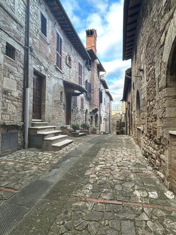 appartamento in affitto a Todi