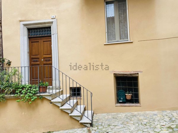 appartamento in affitto a Todi