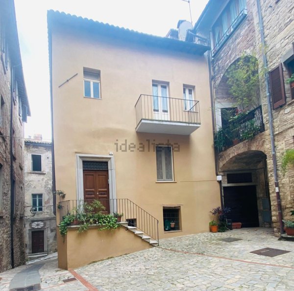 appartamento in affitto a Todi
