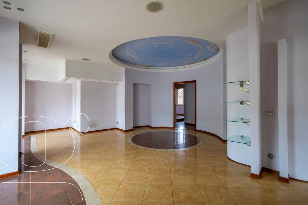 negozio in affitto a Todi