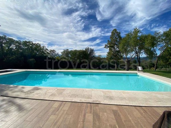 casa indipendente in affitto a Todi