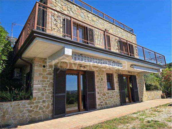 casa indipendente in affitto a Torgiano