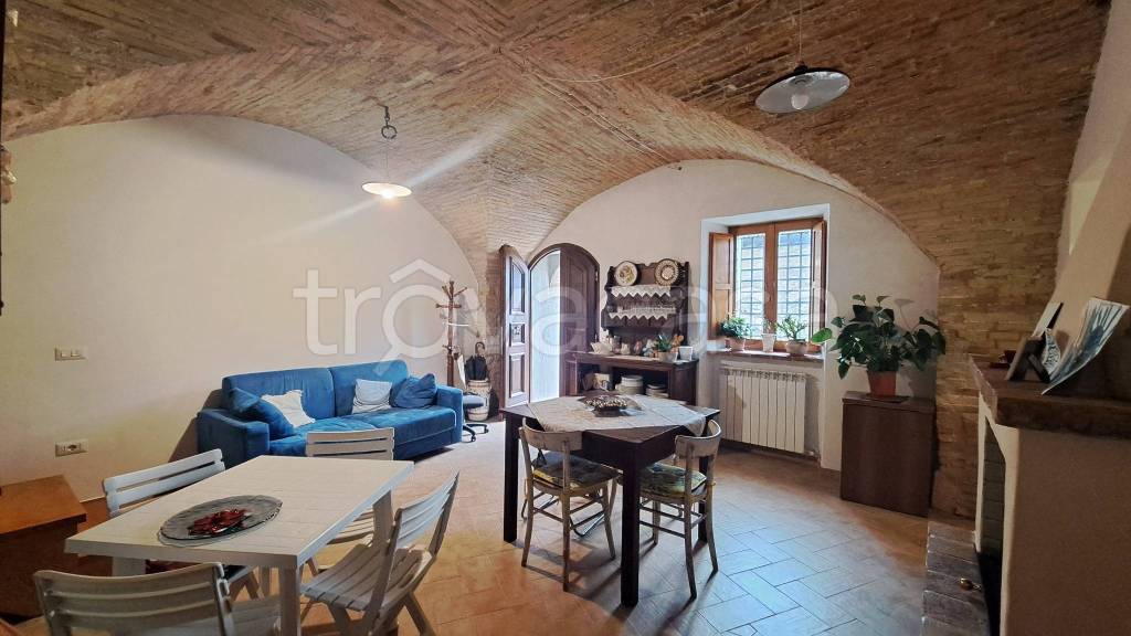 casa semindipendente in affitto a Trevi in zona Bovara