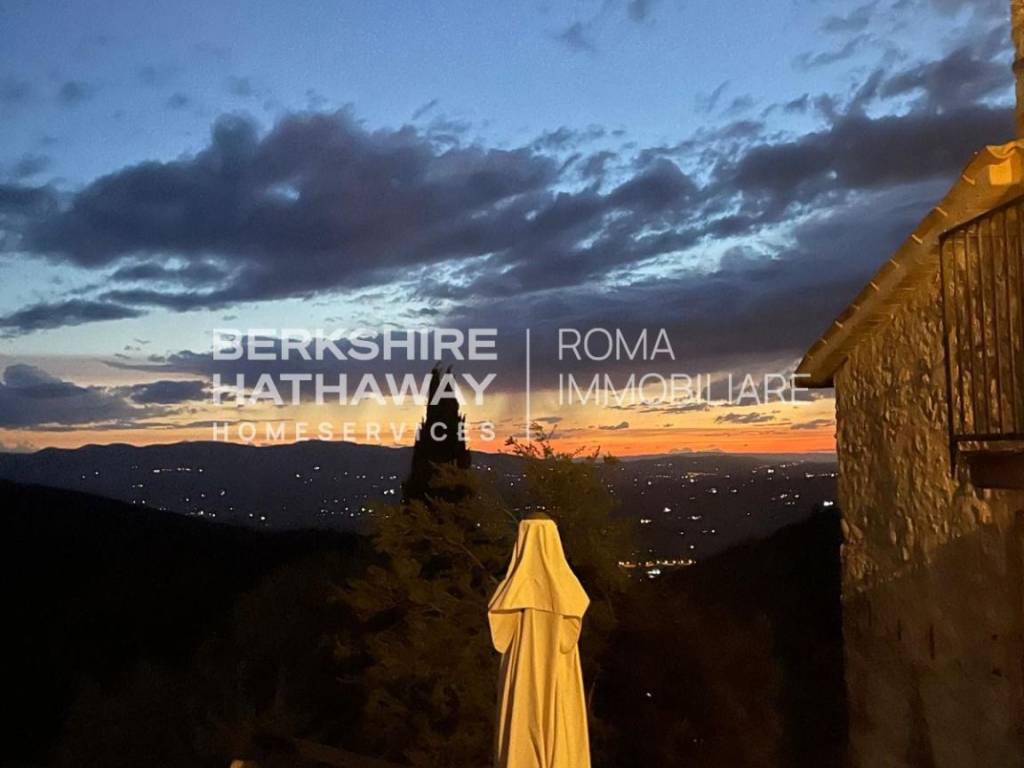 appartamento in affitto a Trevi