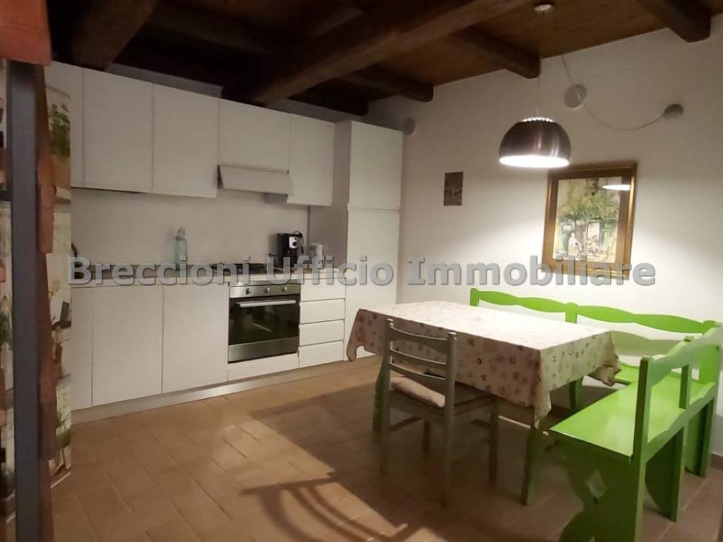 appartamento in affitto a Trevi