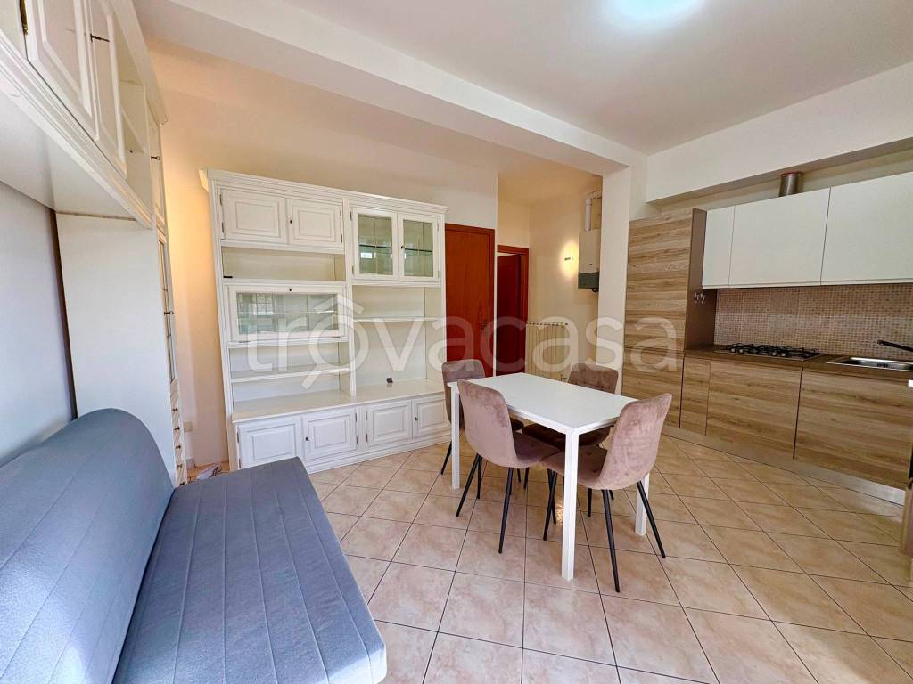 appartamento in affitto a Trevi