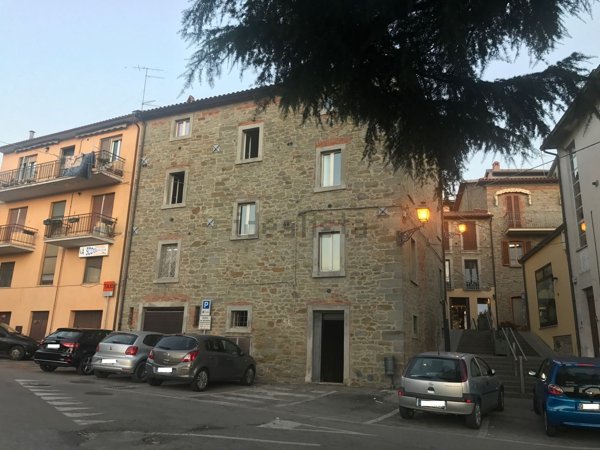 locale commerciale in affitto a Tuoro sul Trasimeno