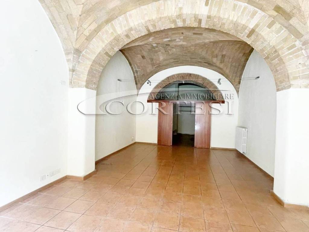 negozio in affitto ad Umbertide
