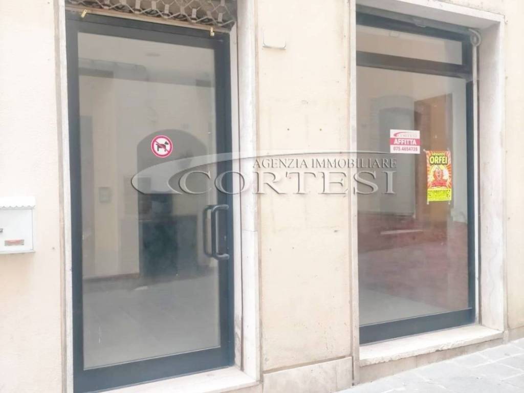 negozio in affitto ad Umbertide