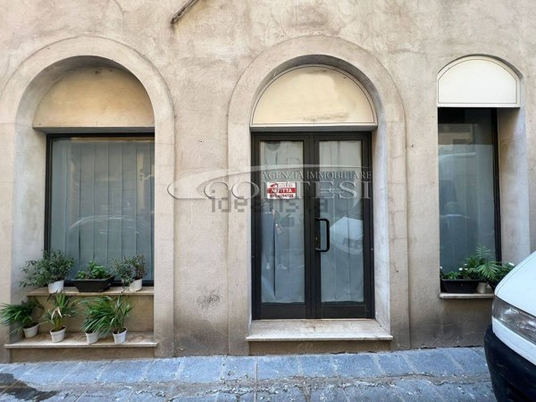 locale commerciale in affitto ad Umbertide