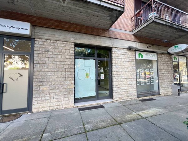 negozio in affitto ad Umbertide