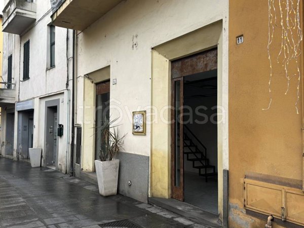 negozio in affitto ad Umbertide