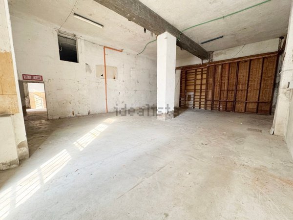 locale di sgombero in affitto ad Umbertide