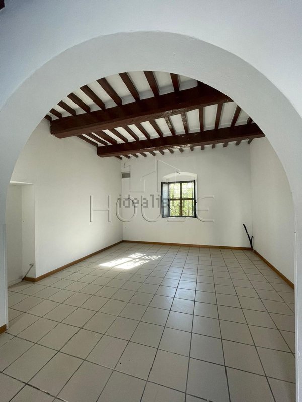 ufficio in affitto ad Umbertide in zona Niccone