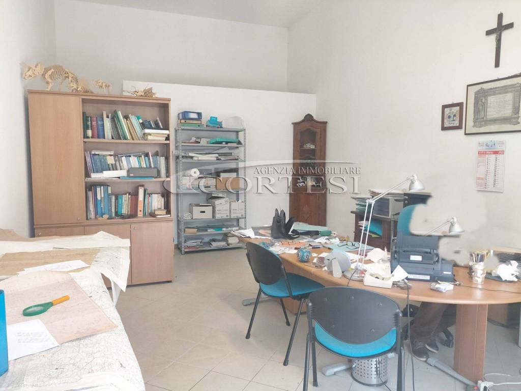 negozio in affitto ad Umbertide