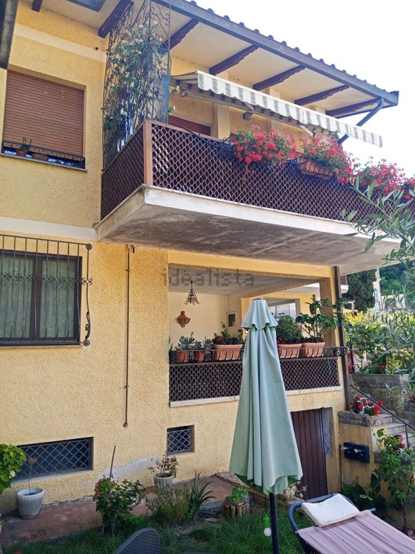 appartamento in affitto a Valtopina in zona Giove