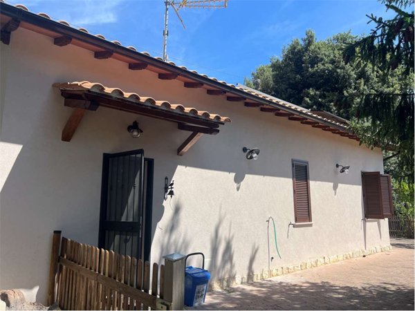 casa indipendente in affitto ad Acquasparta in zona Firenzuola