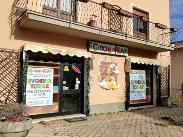locale commerciale in affitto ad Amelia