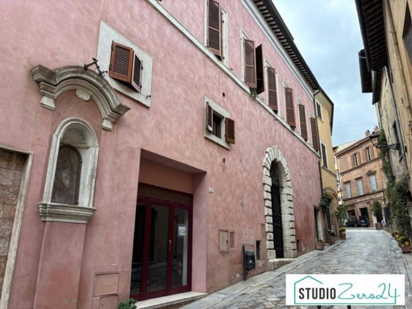 negozio in affitto ad Amelia