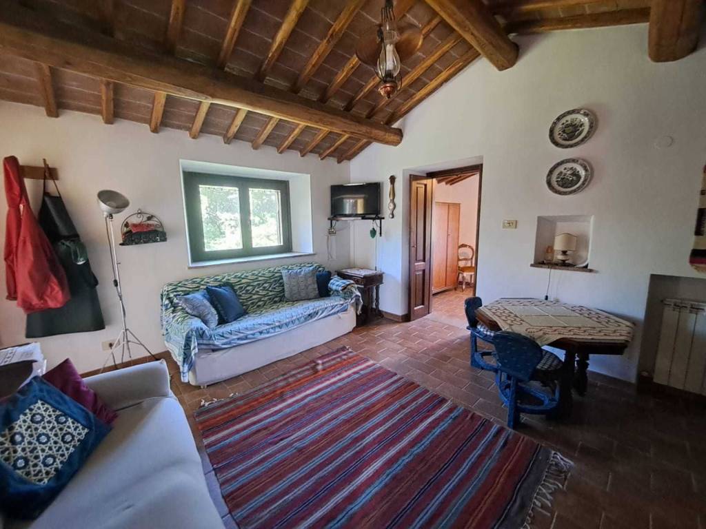 casa indipendente in affitto ad Amelia