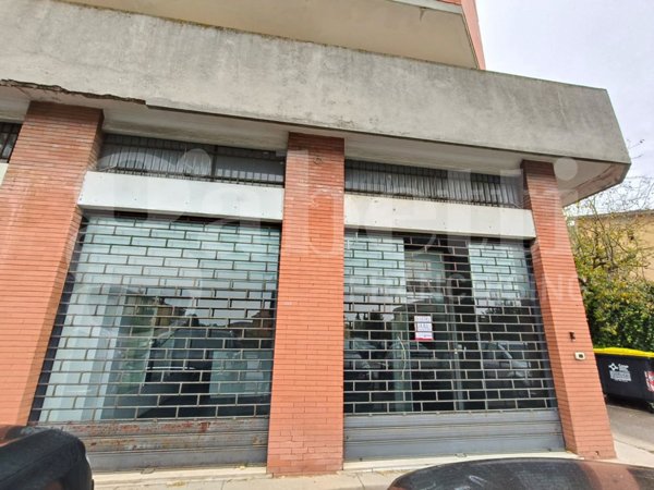 negozio in affitto ad Amelia