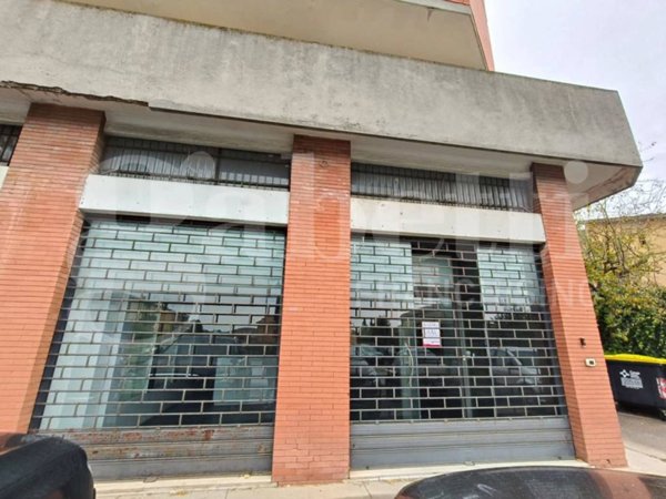 negozio in affitto ad Amelia