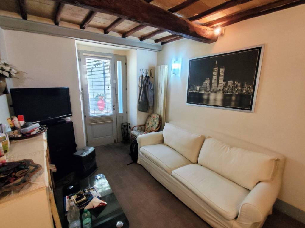 casa indipendente in affitto ad Amelia