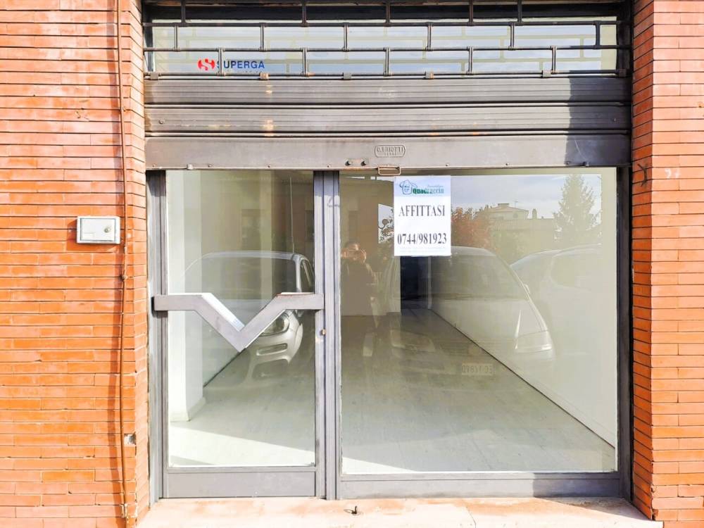 locale commerciale in affitto ad Amelia