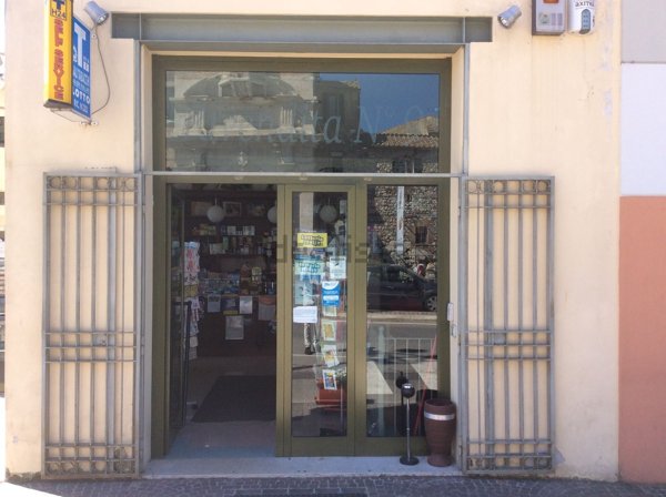 locale di sgombero in affitto ad Amelia