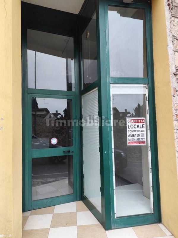 locale commerciale in affitto ad Amelia