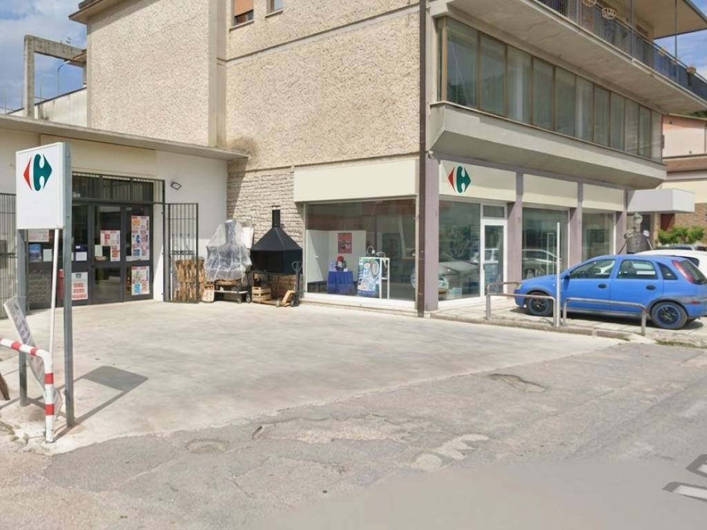 negozio in affitto ad Amelia