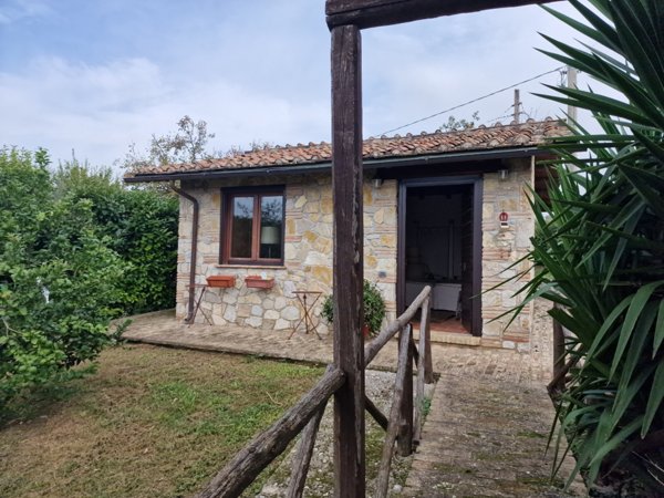 casa indipendente in affitto ad Amelia
