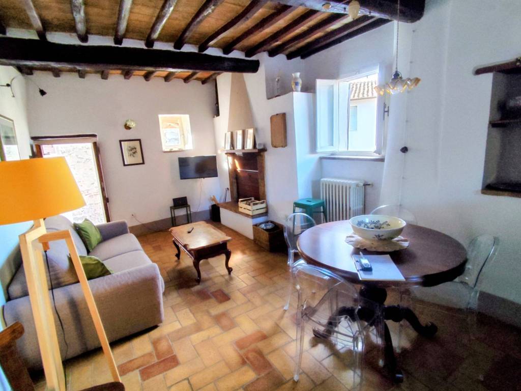 casa indipendente in affitto ad Amelia
