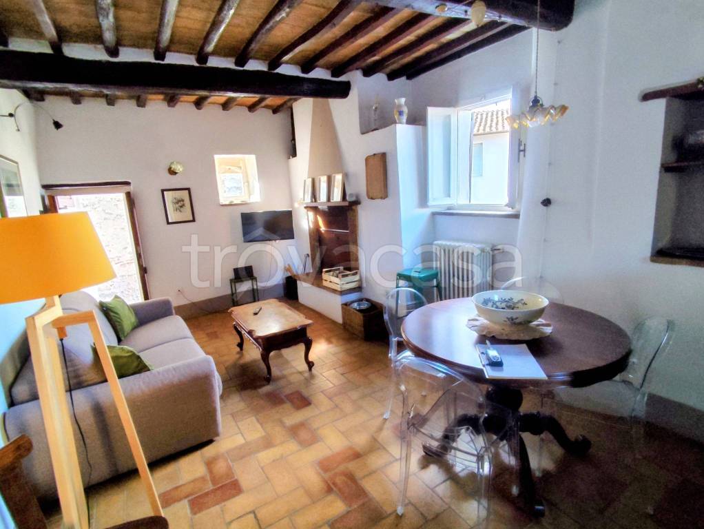 casa indipendente in affitto ad Amelia