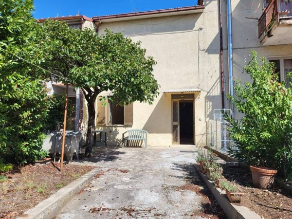 casa indipendente in vendita a Giove
