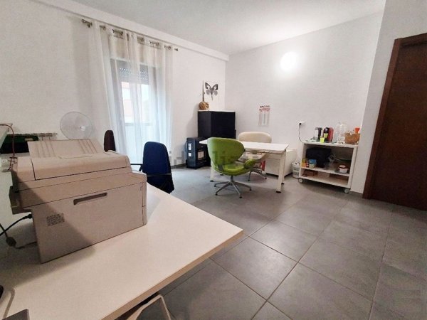 ufficio in affitto a Giove