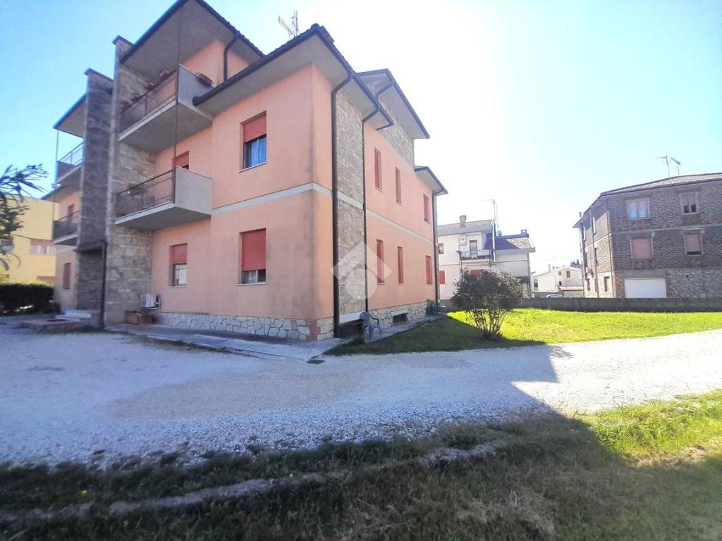 appartamento in affitto a Montecastrilli in zona Casteltodino