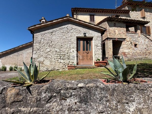 appartamento in affitto a Montecastrilli in zona Colle Secco