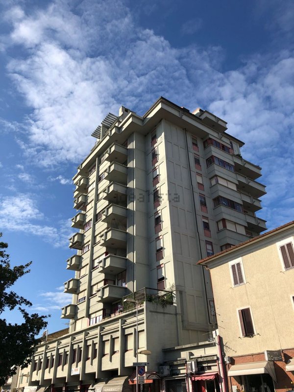 locale commerciale in affitto a Narni