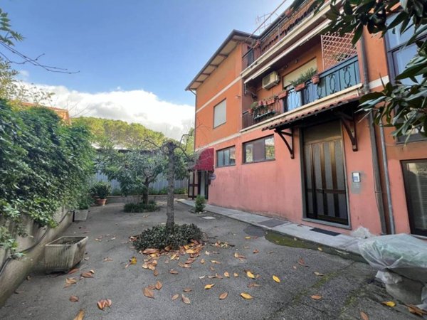 negozio in affitto a Narni in zona Narni Scalo
