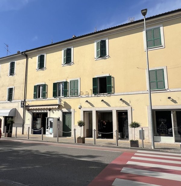 negozio in affitto a Narni in zona Narni Scalo