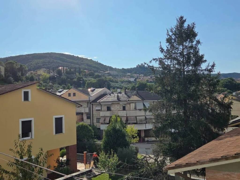 appartamento in affitto a Narni