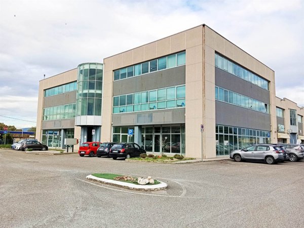 negozio in affitto a Narni