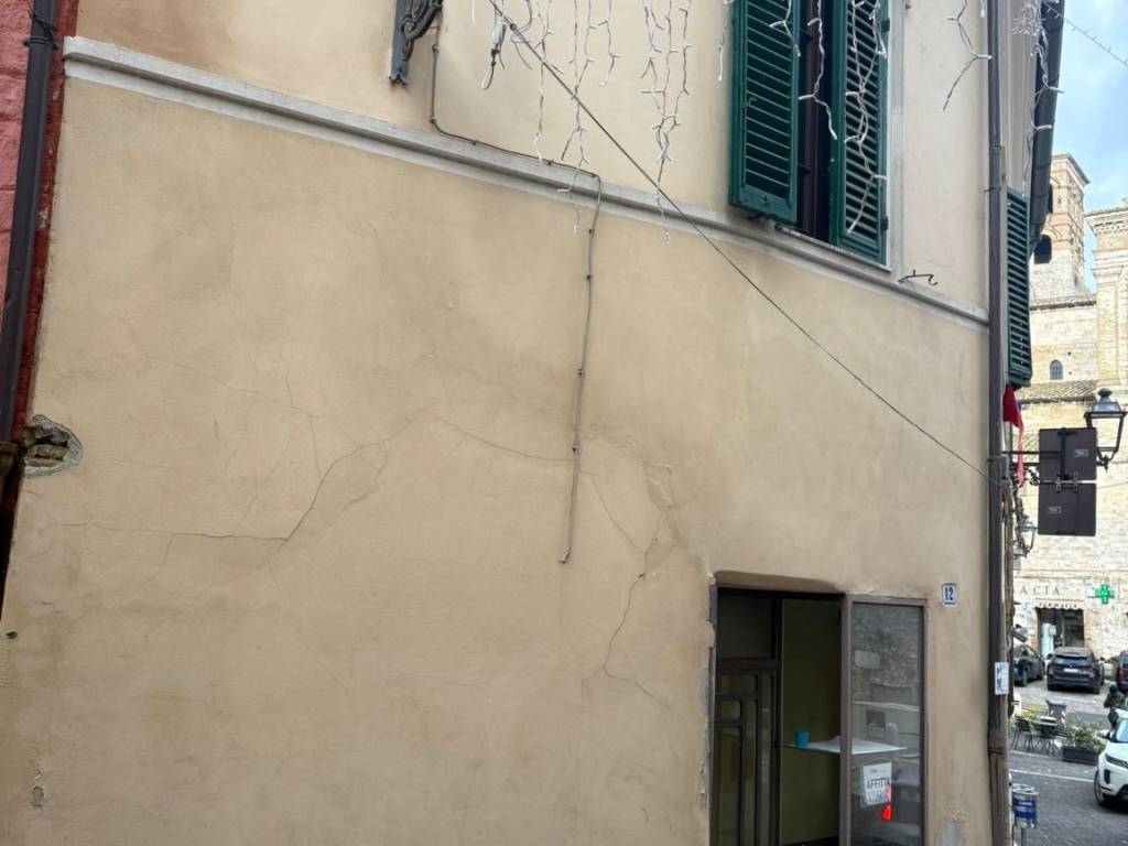 negozio in affitto a Narni