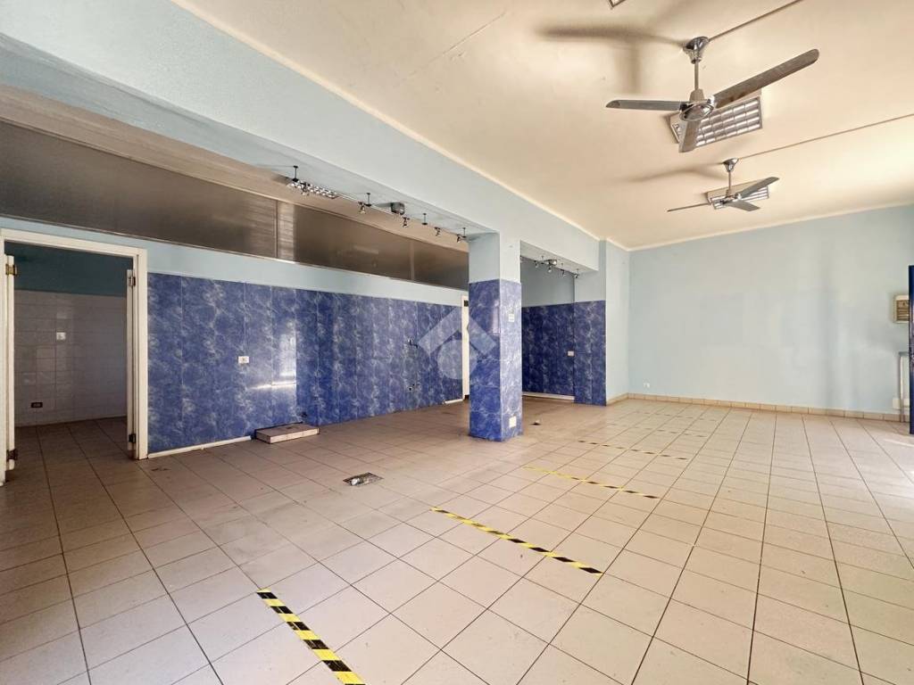 negozio in affitto a Narni in zona Narni Scalo