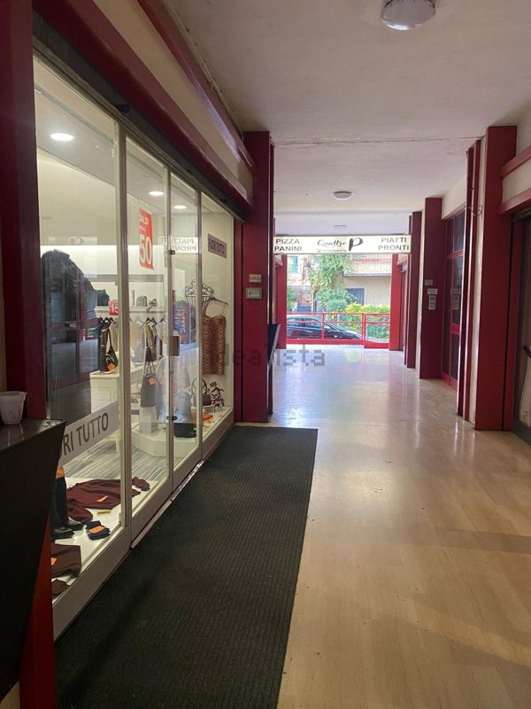 locale commerciale in affitto a Narni