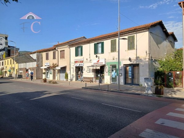 locale commerciale in affitto a Narni in zona Narni Scalo