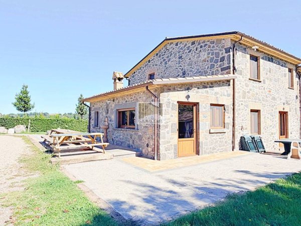 casa indipendente in affitto ad Orvieto
