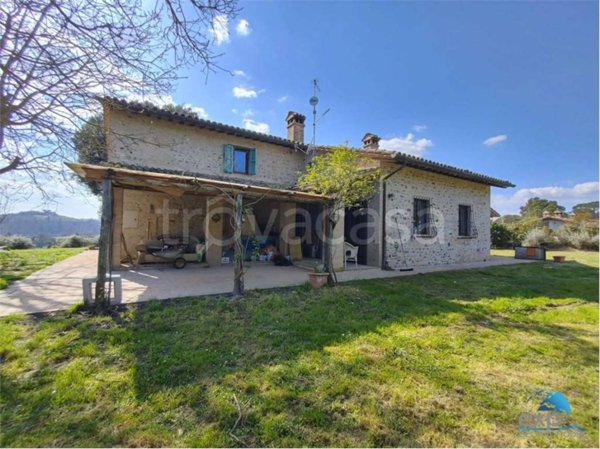 casa indipendente in affitto ad Orvieto in zona Bagni