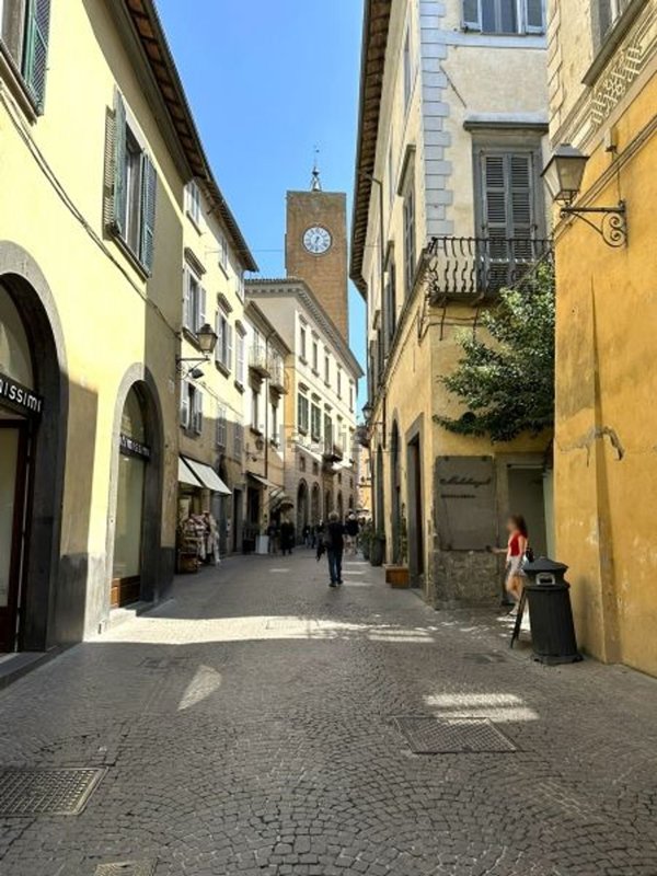 locale commerciale in affitto ad Orvieto